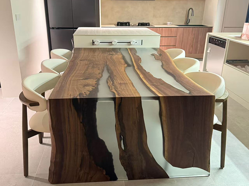 How to process the epoxy wood table ?