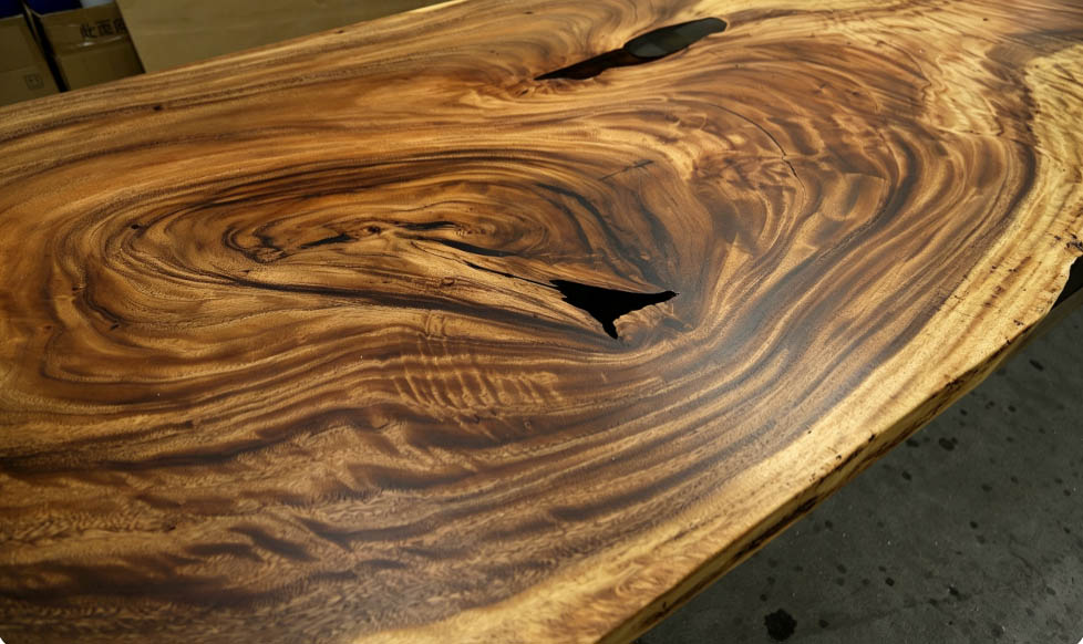 monkey pod wood grains